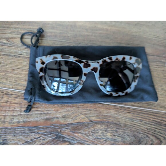 Peepers Center Stage Tortoise Round Sunglasses Only No Correction - Picture 7 of 8